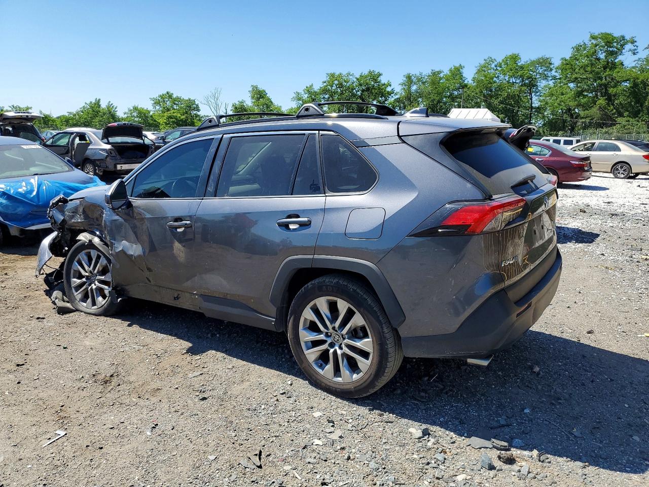 2021 TOYOTA RAV4 XLE PREMIUM — снимка 2