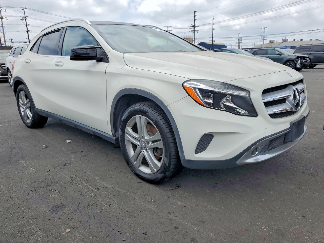 2016 MERCEDES-BENZ GLA 250 4MATIC — снимка 4