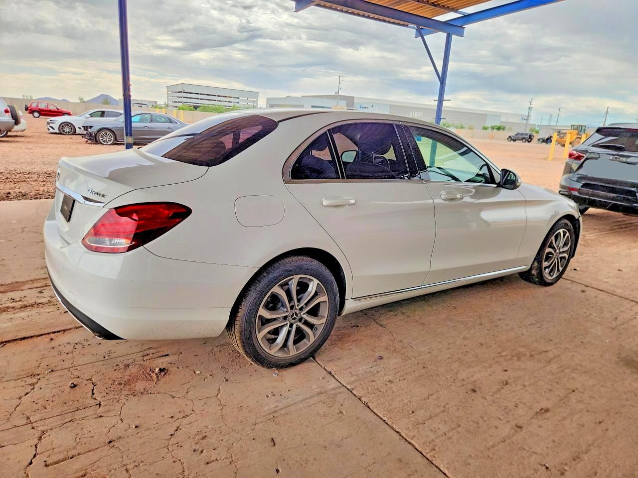 2017 MERCEDES-BENZ C 300 4MATIC — снимка 3