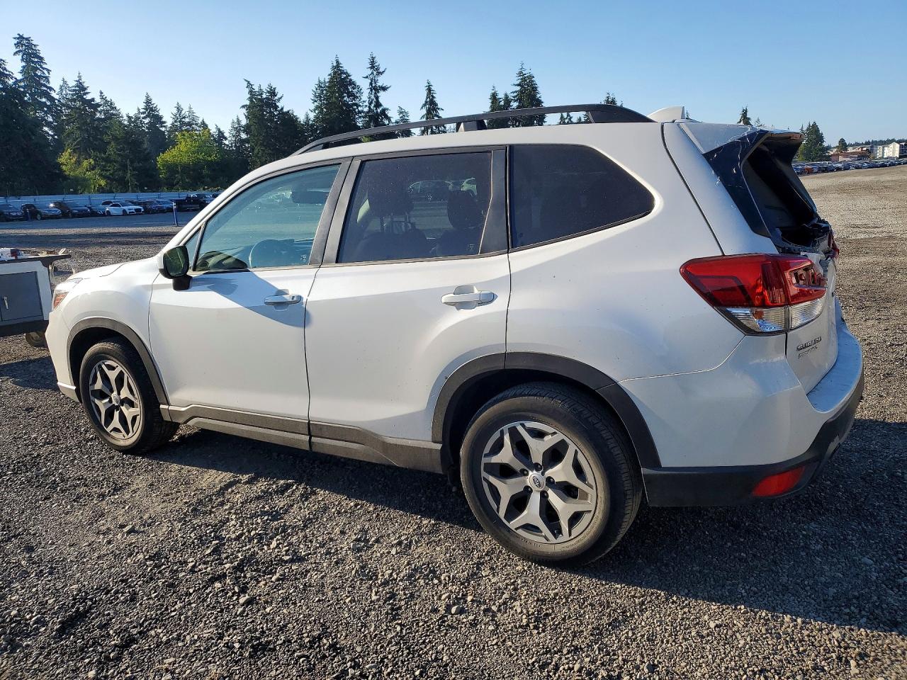 2020 SUBARU FORESTER PREMIUM — снимка 2