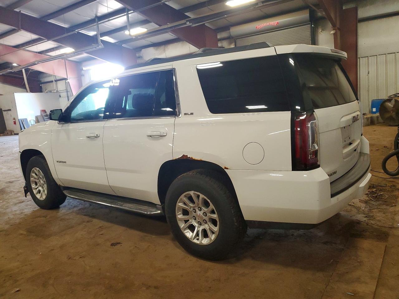 2015 GMC YUKON SLE — снимка 2