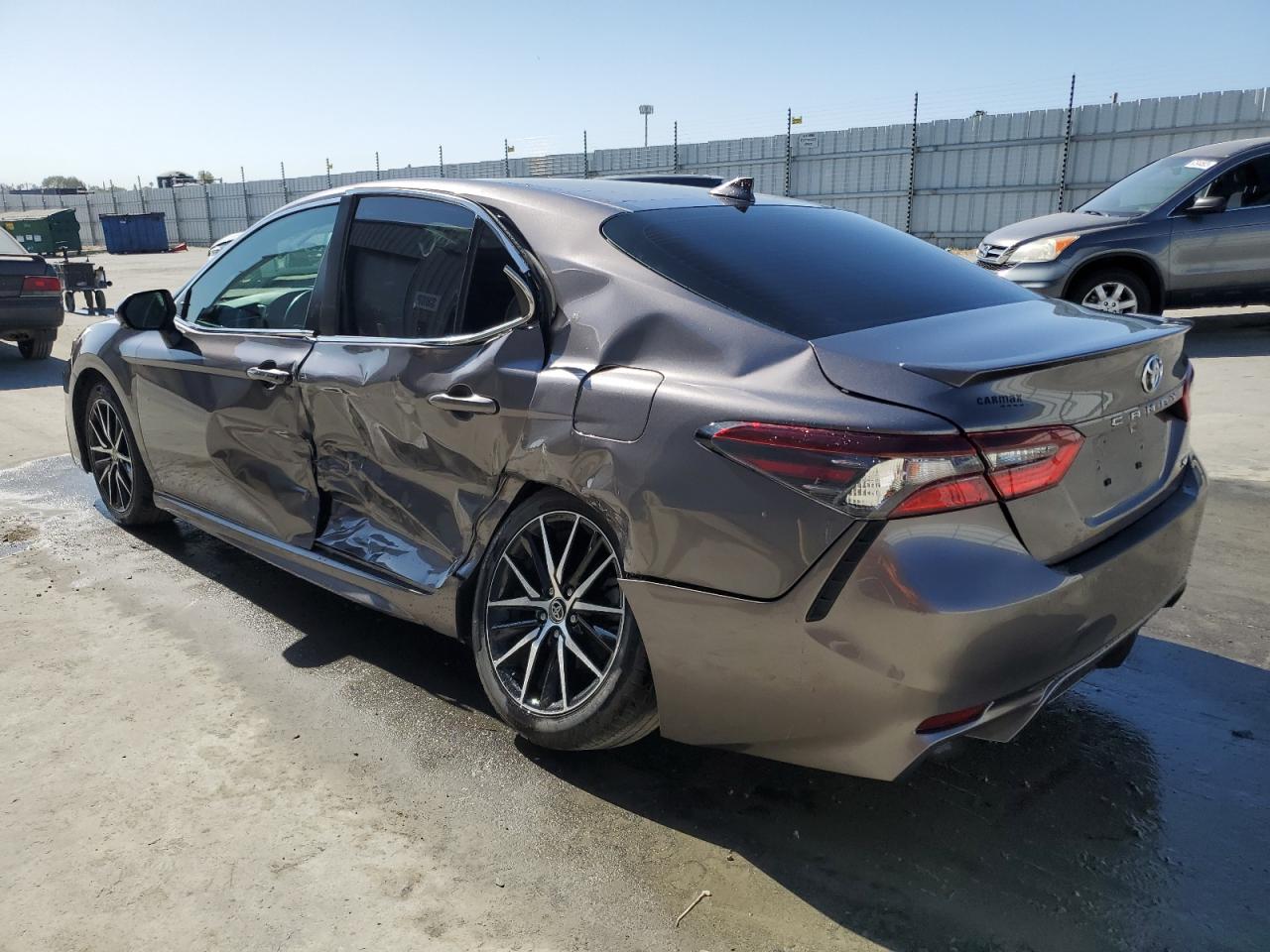 2024 TOYOTA CAMRY SE NIGHT SHADE — снимка 2