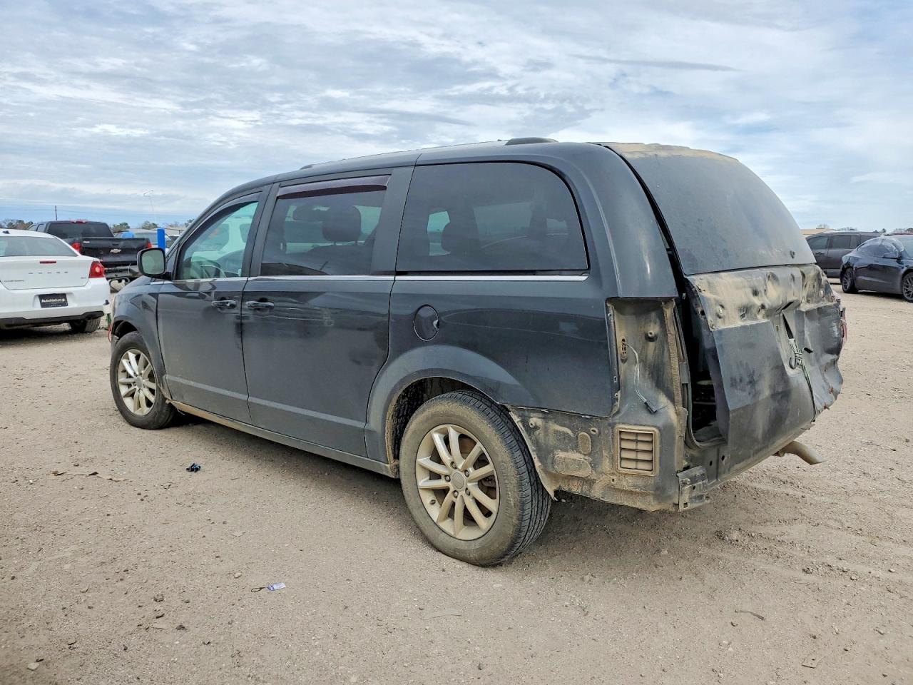 2018 DODGE GRAND CARAVAN SXT — снимка 2