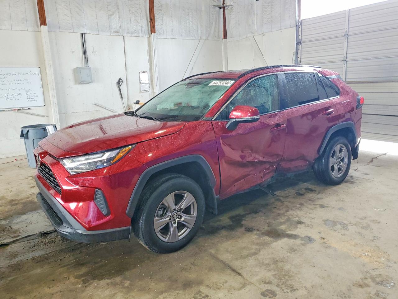 2022 TOYOTA RAV4 XLE