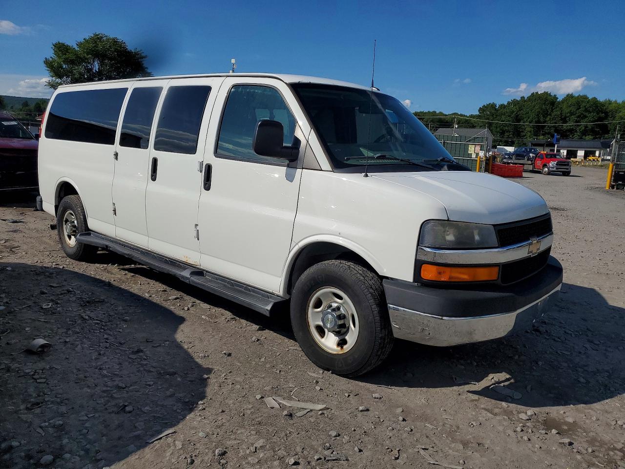 2015 CHEVROLET EXPRESS G3500 LT — снимка 4