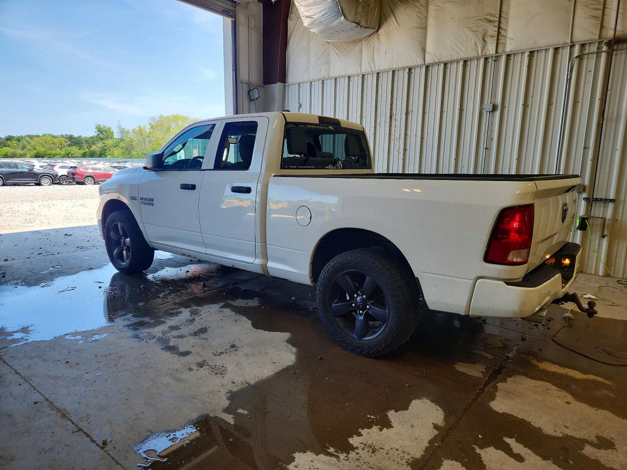 2016 RAM 1500 ST — снимка 2