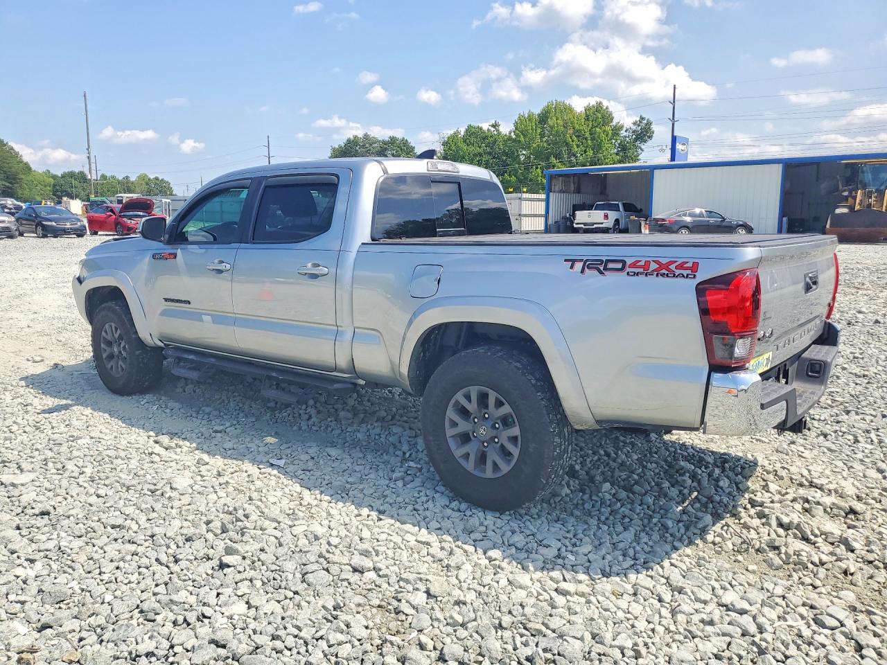 2023 TOYOTA TACOMA SR5 V6 — снимка 2