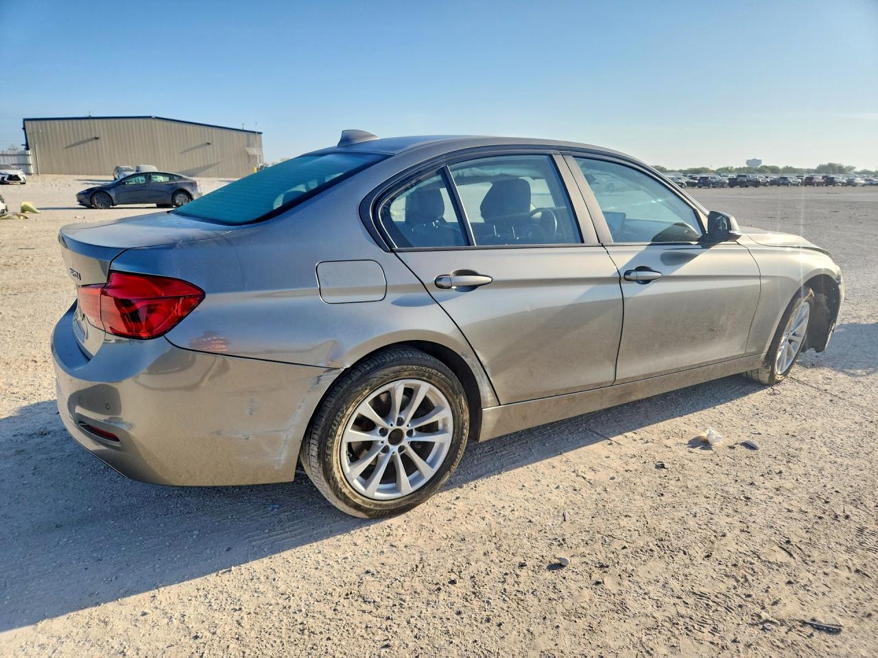 2016 BMW 320 I — снимка 3