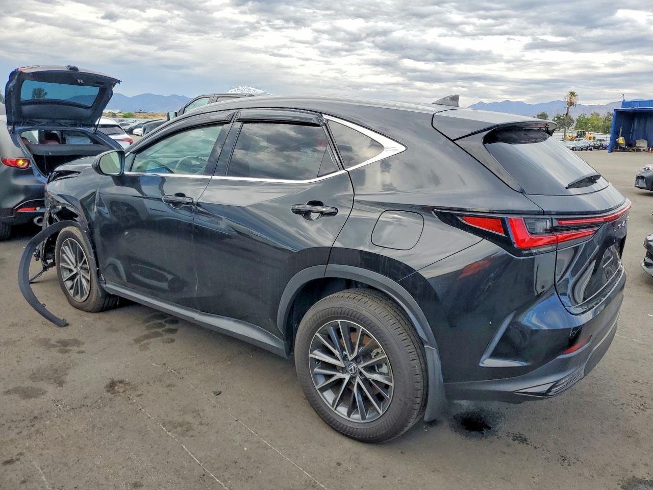 2025 LEXUS NX 350 PREMIUM — снимка 2