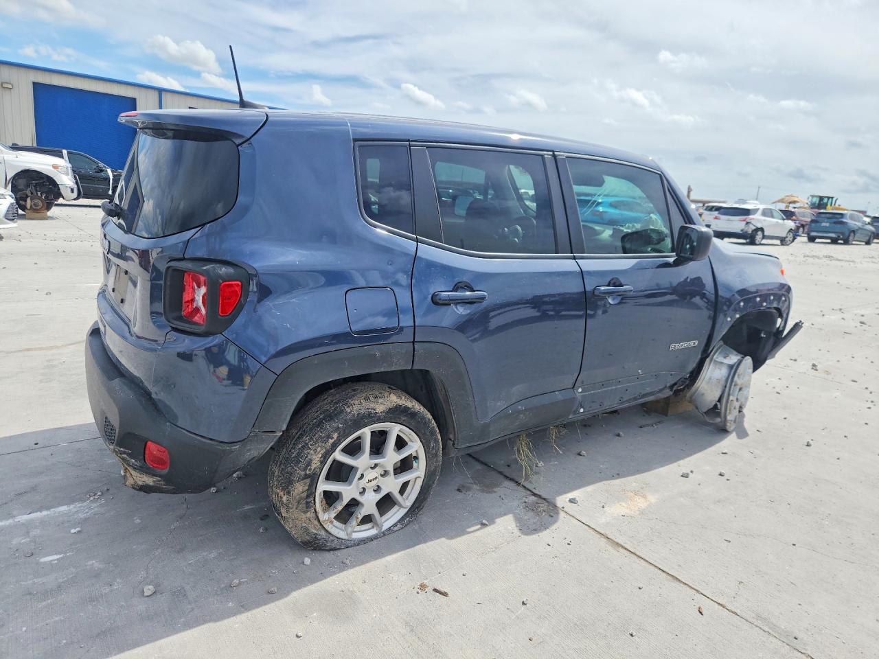 2023 JEEP RENEGADE LATITUDE — снимка 3
