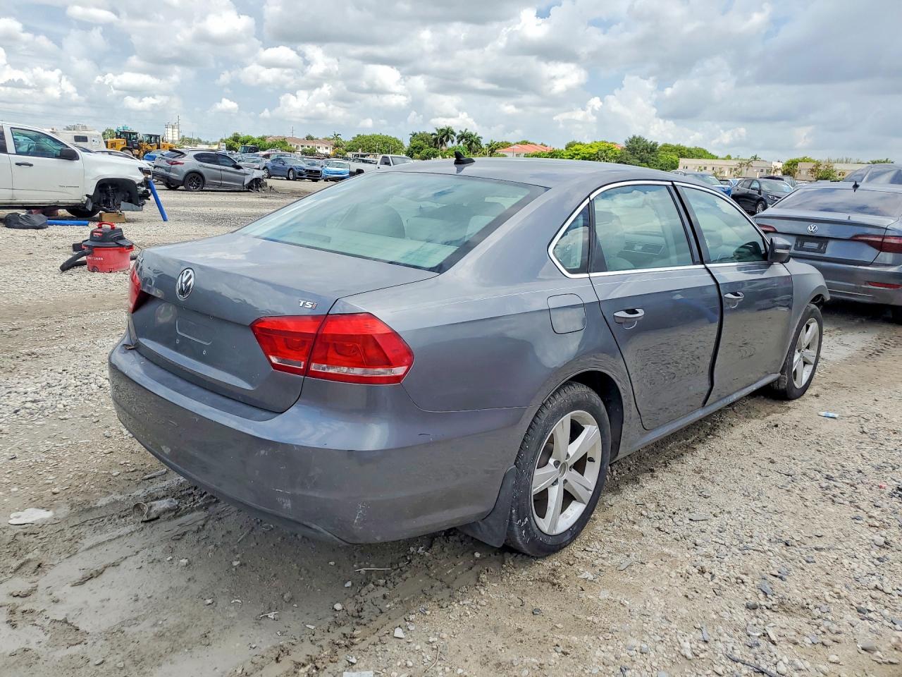 2015 VOLKSWAGEN PASSAT S — снимка 3
