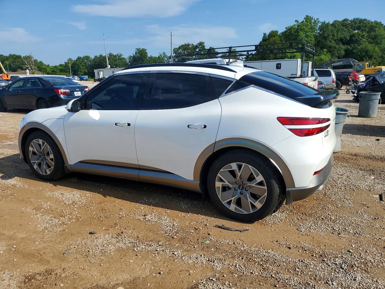 2024 GENESIS GV60 STANDARD — снимка 2