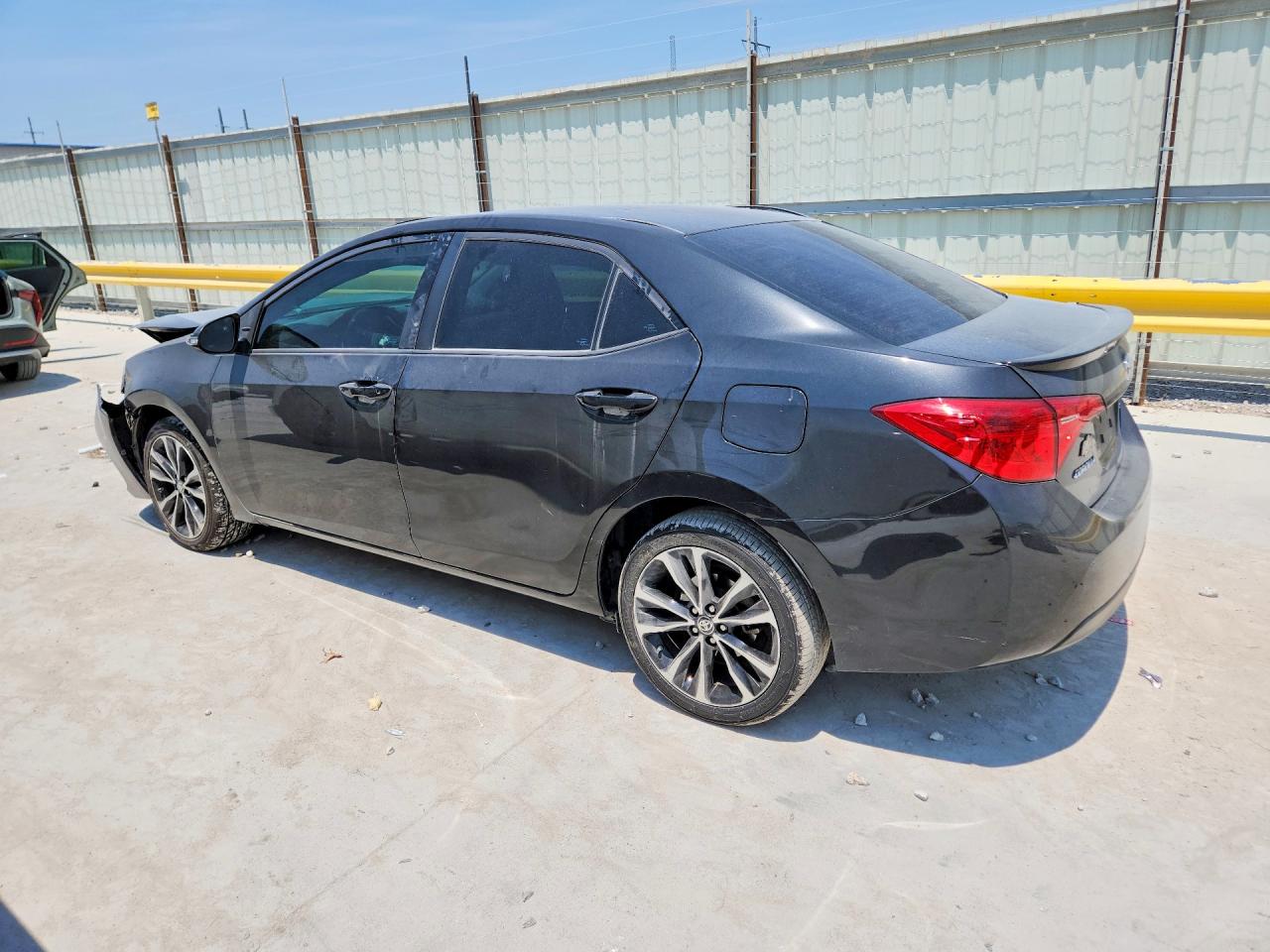 2019 TOYOTA COROLLA SE — снимка 2