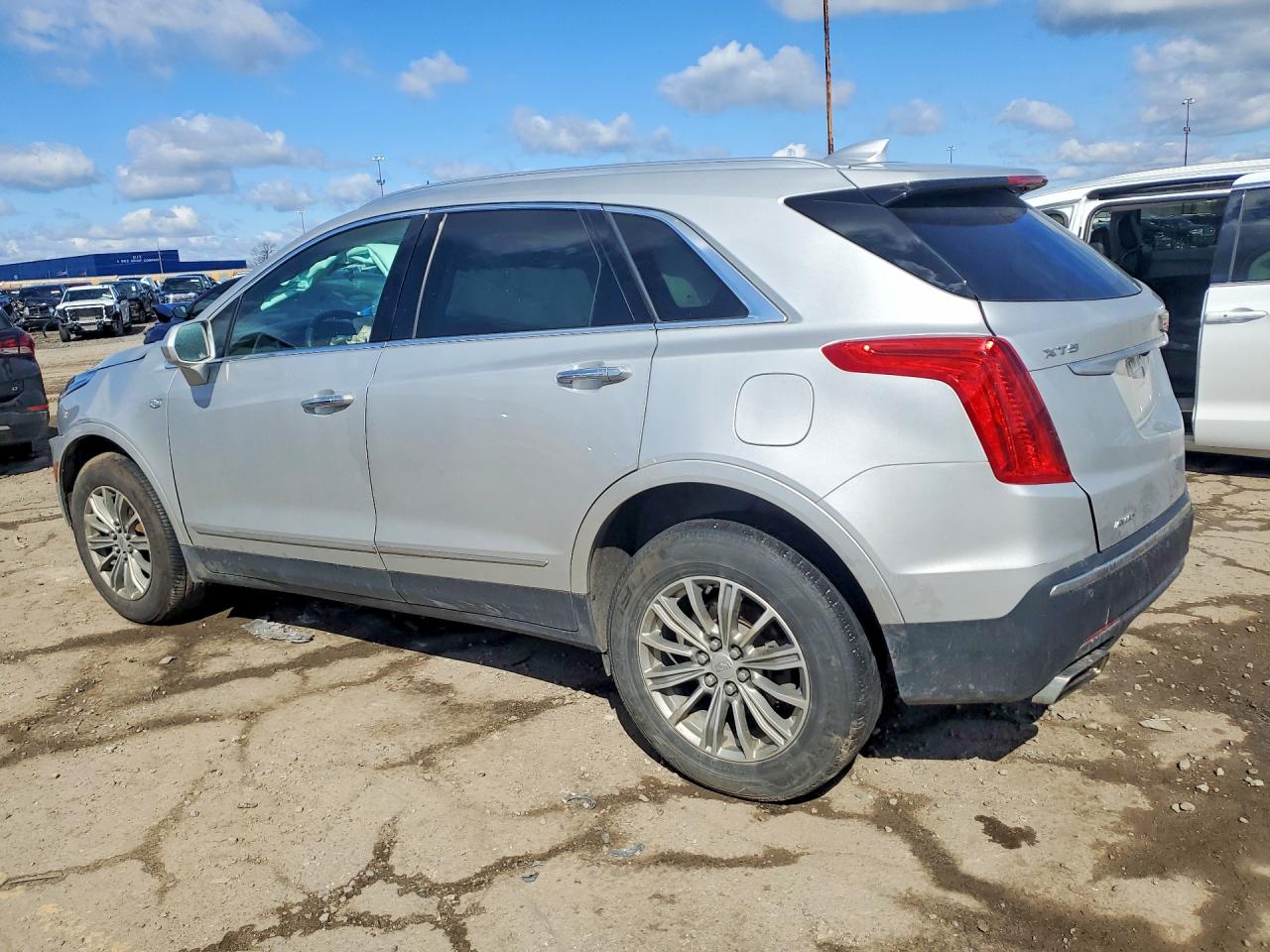 2019 CADILLAC XT5 LUXURY — снимка 2