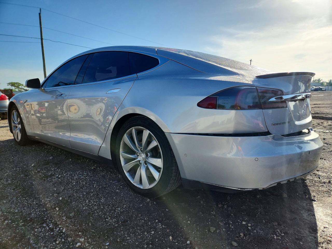 2016 TESLA MODEL S — снимка 2