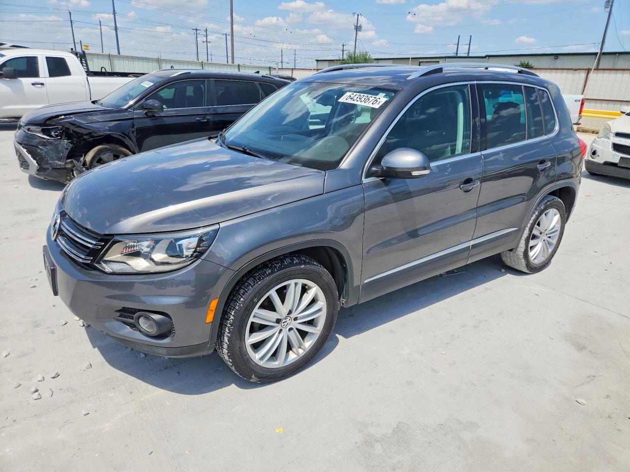 2016 VOLKSWAGEN TIGUAN S