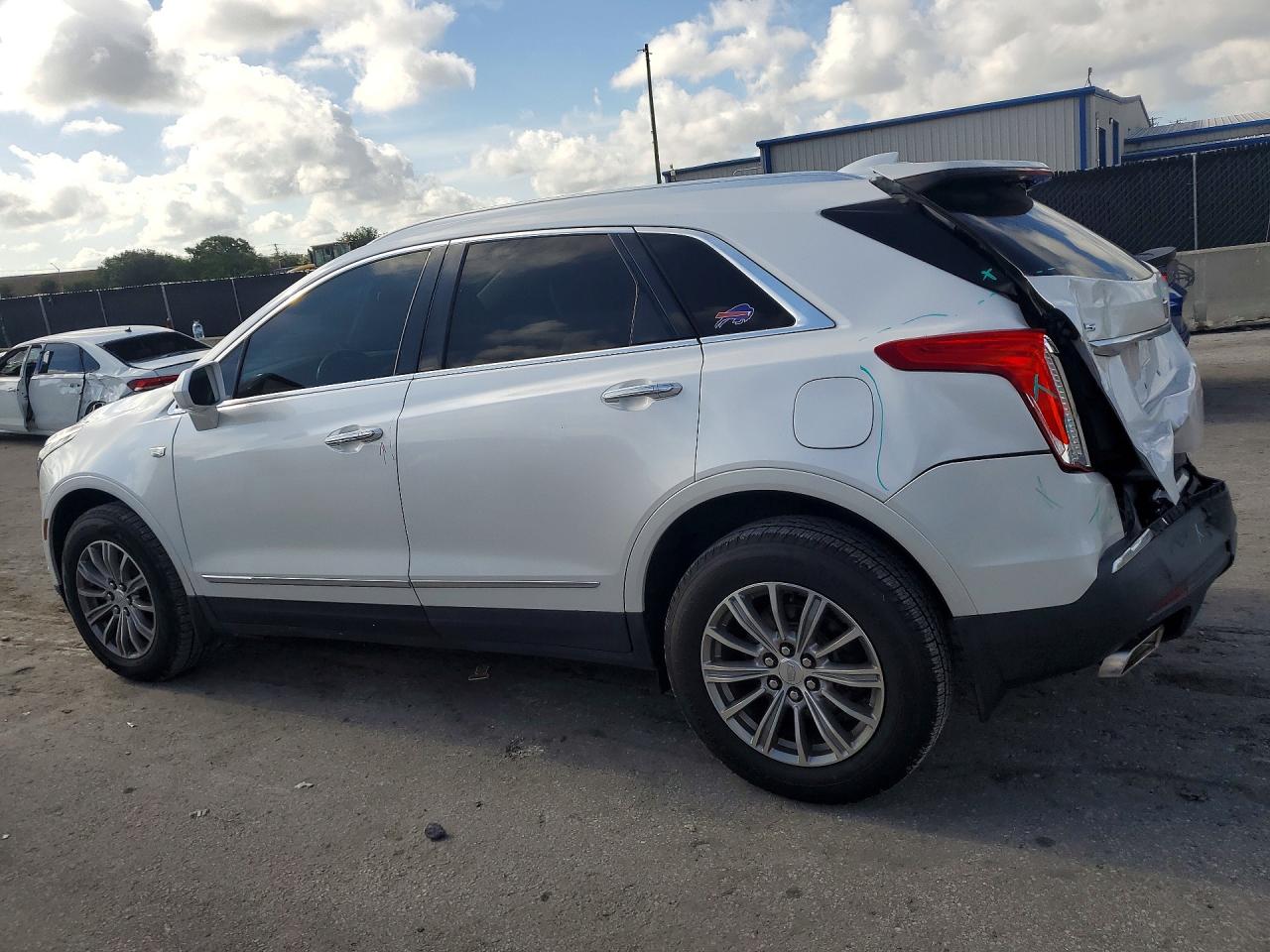 2017 CADILLAC XT5 LUXURY — снимка 2