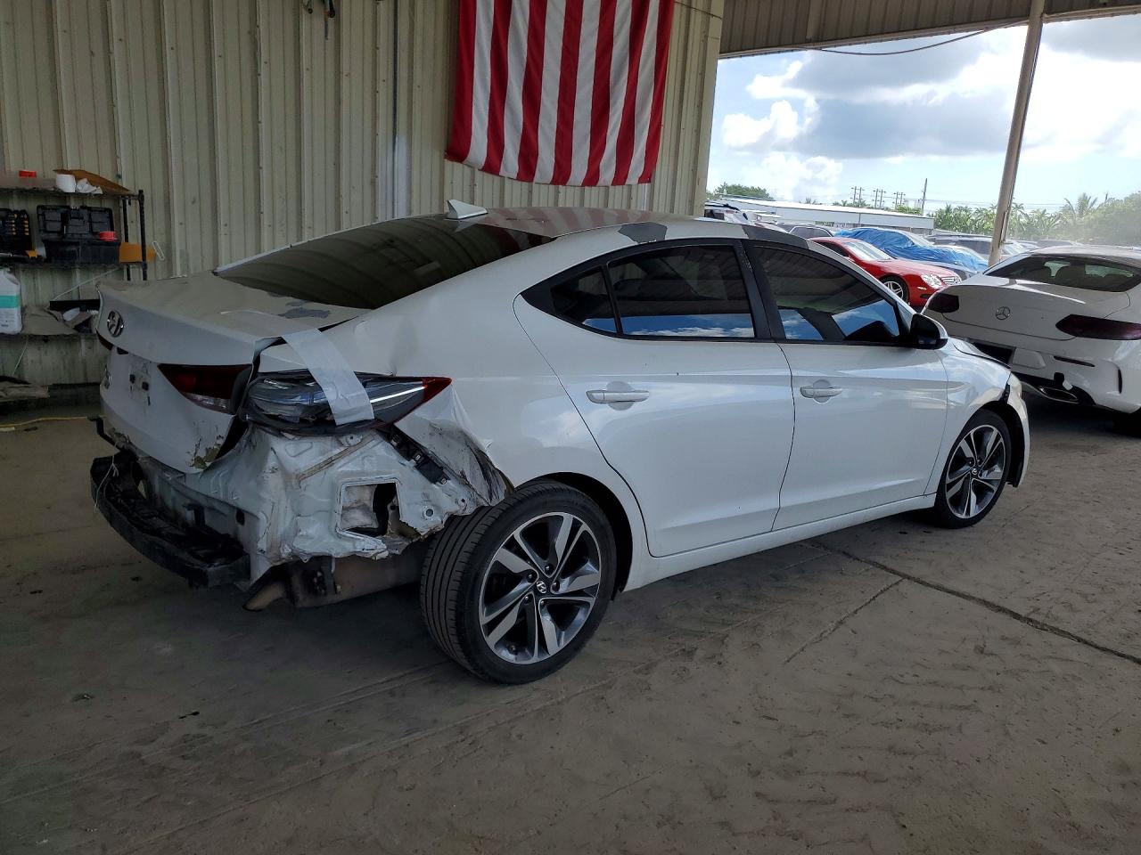 2017 HYUNDAI ELANTRA SE — снимка 3