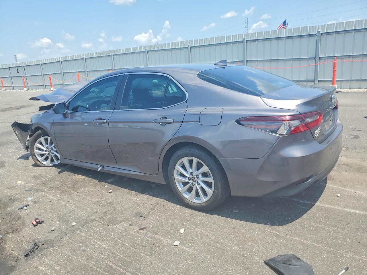 2023 TOYOTA CAMRY LE — снимка 2