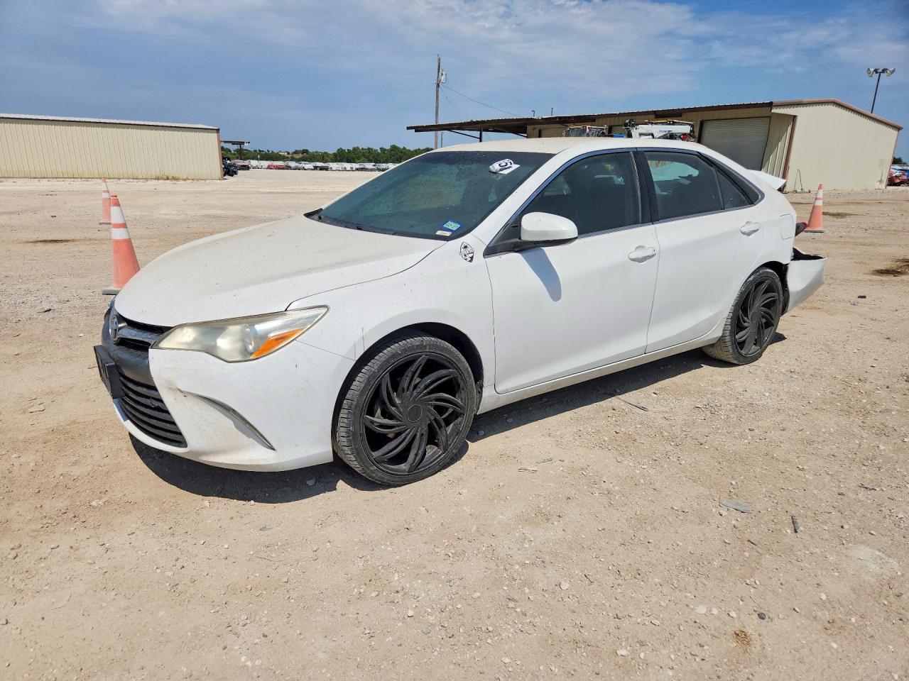 2017 TOYOTA CAMRY LE