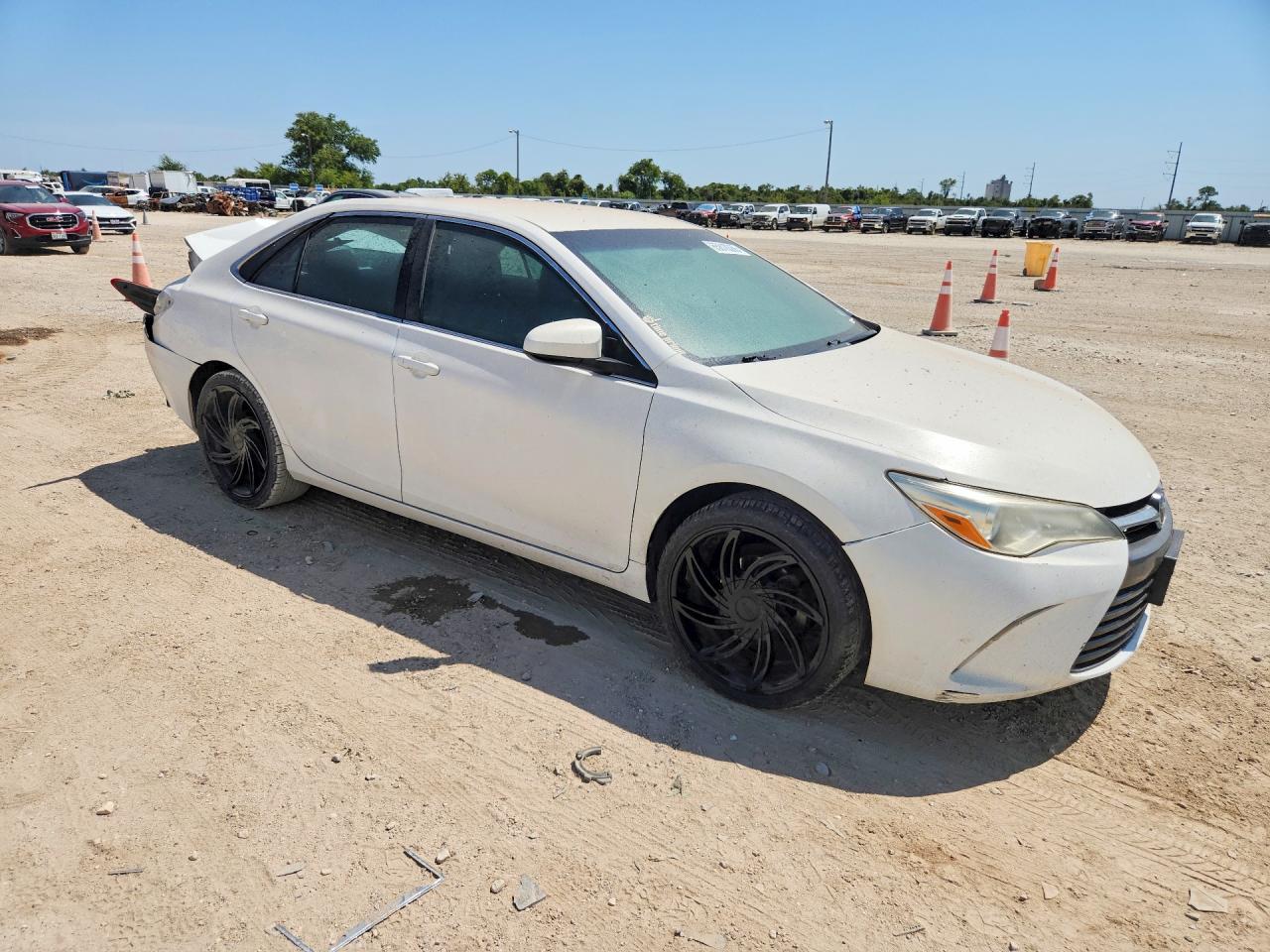 2017 TOYOTA CAMRY LE — снимка 4