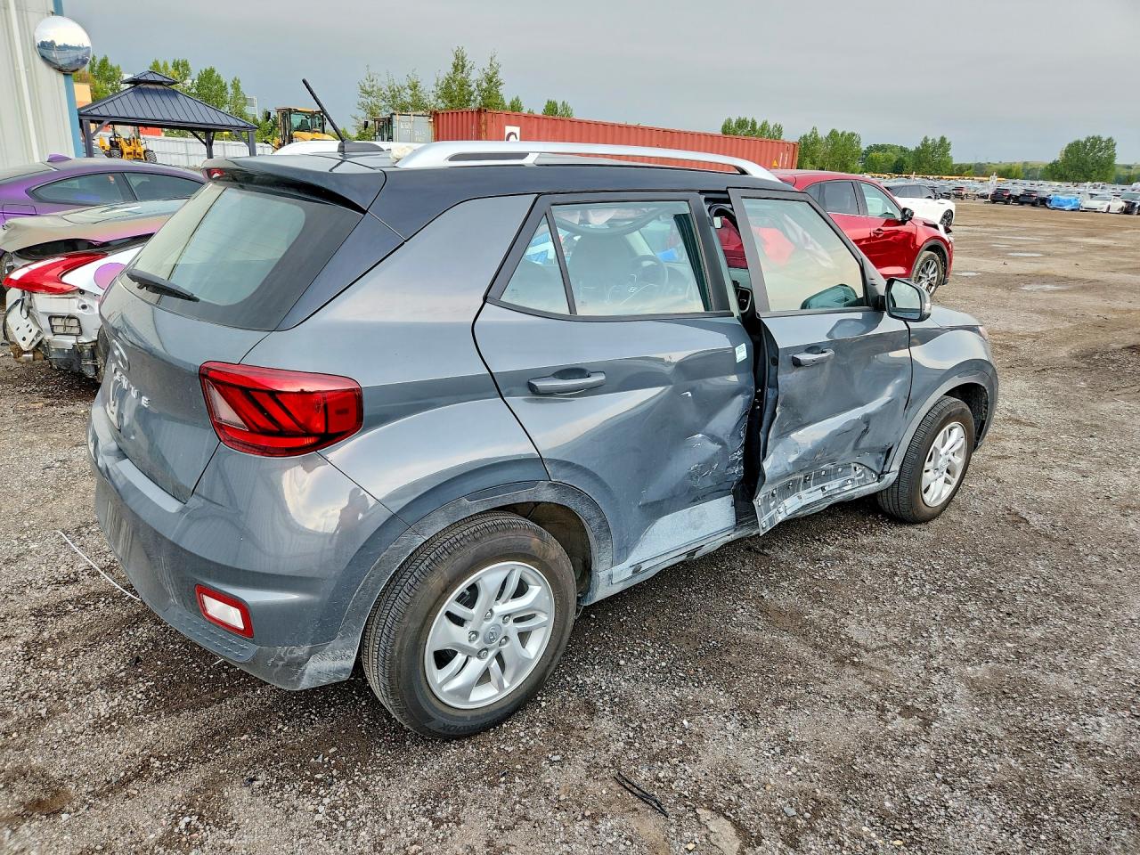 2025 HYUNDAI VENUE SE — снимка 3