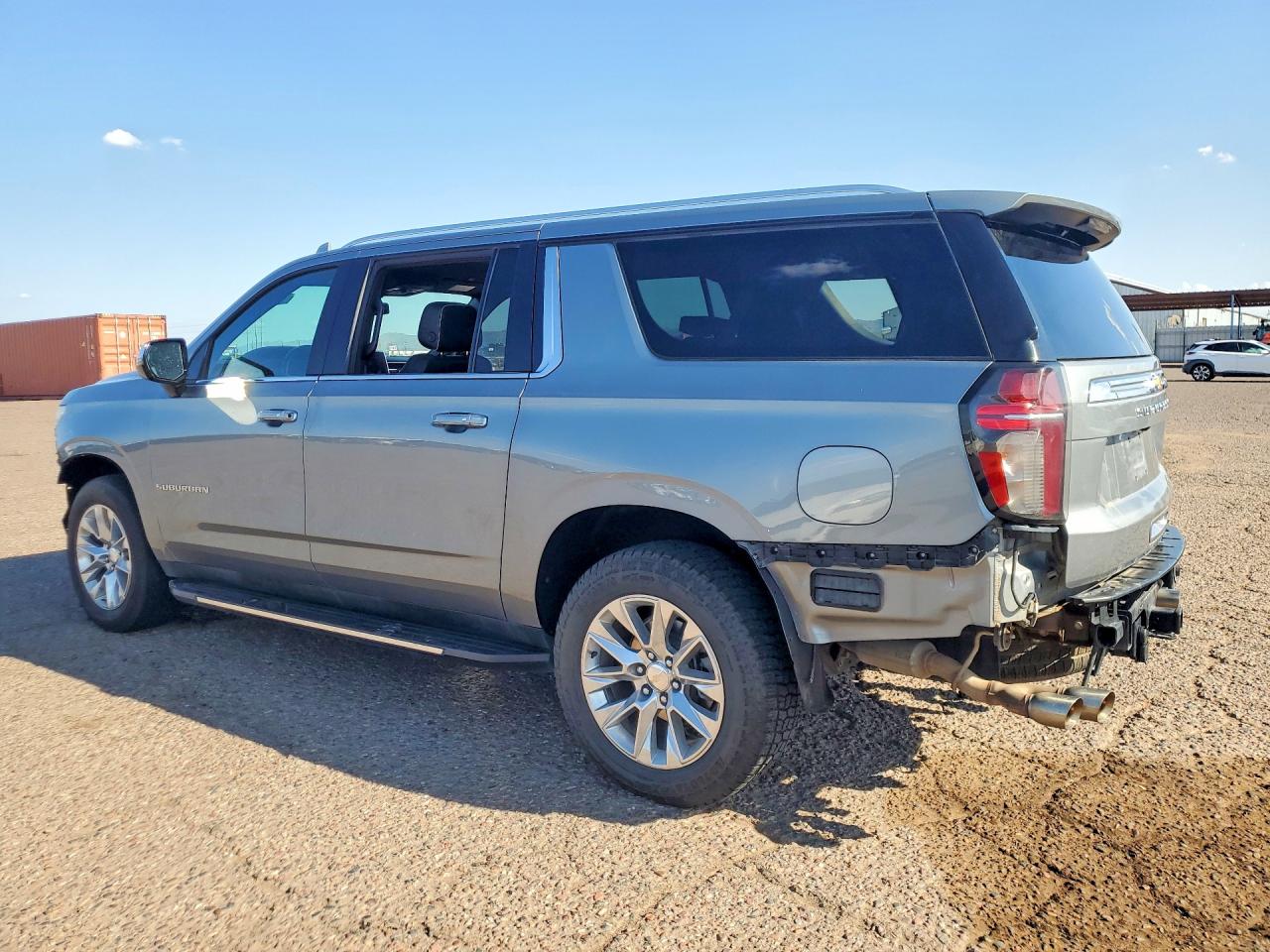 2023 CHEVROLET SUBURBAN C1500 PREMIER — снимка 2