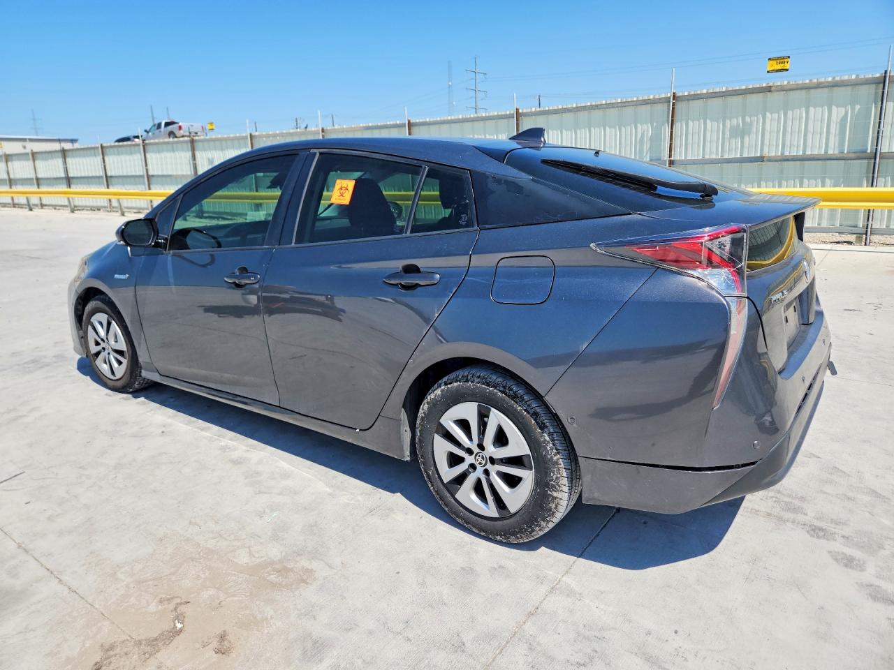 2018 TOYOTA PRIUS TWO — снимка 2
