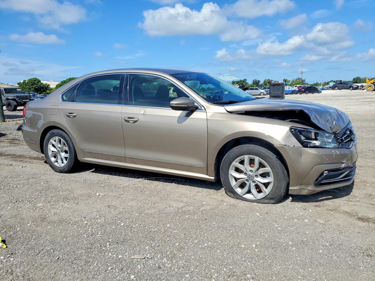 2016 VOLKSWAGEN PASSAT S — снимка 4