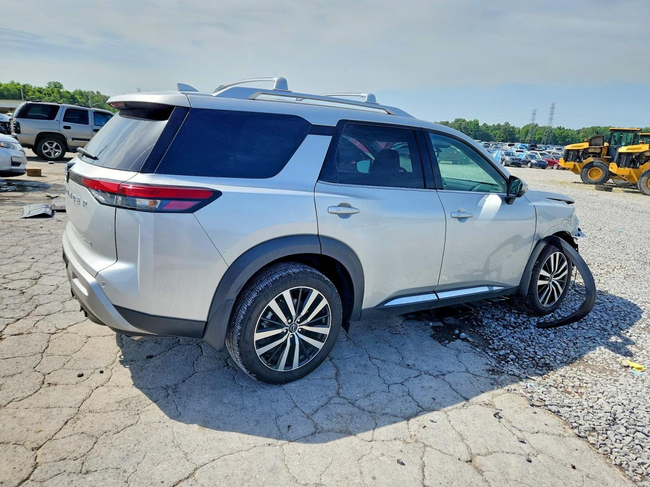2025 NISSAN PATHFINDER PLATINUM — снимка 3