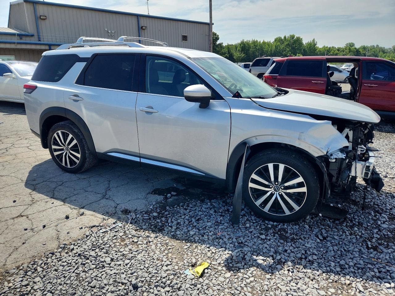 2025 NISSAN PATHFINDER PLATINUM — снимка 4