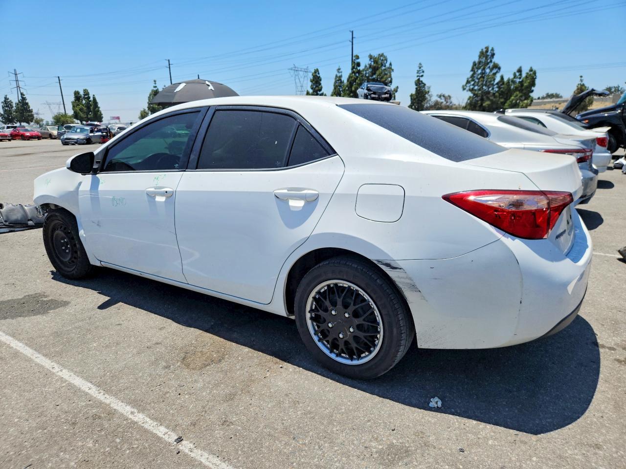 2018 TOYOTA COROLLA LE — снимка 2