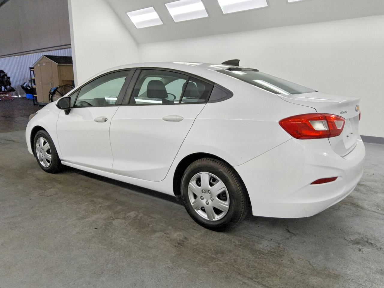 2017 CHEVROLET CRUZE LS — снимка 2