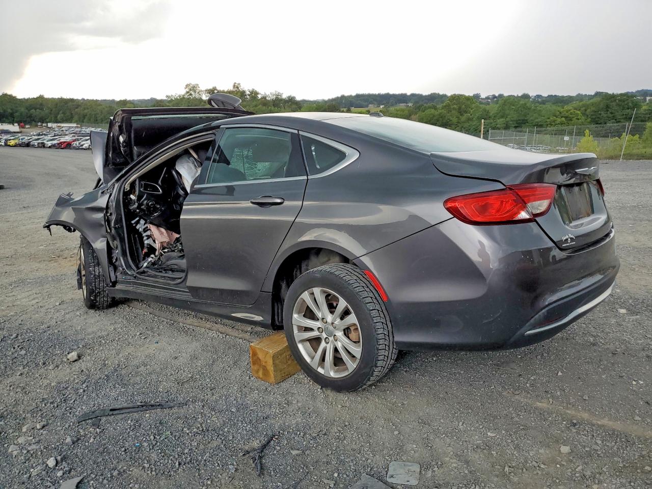 2015 CHRYSLER 200 LIMITED — снимка 2