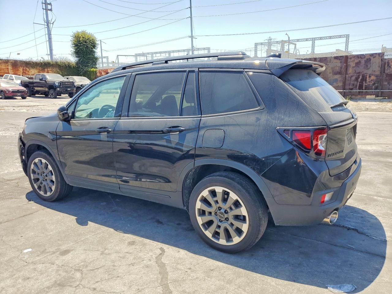 2024 HONDA PASSPORT BLACK EDITION — снимка 2