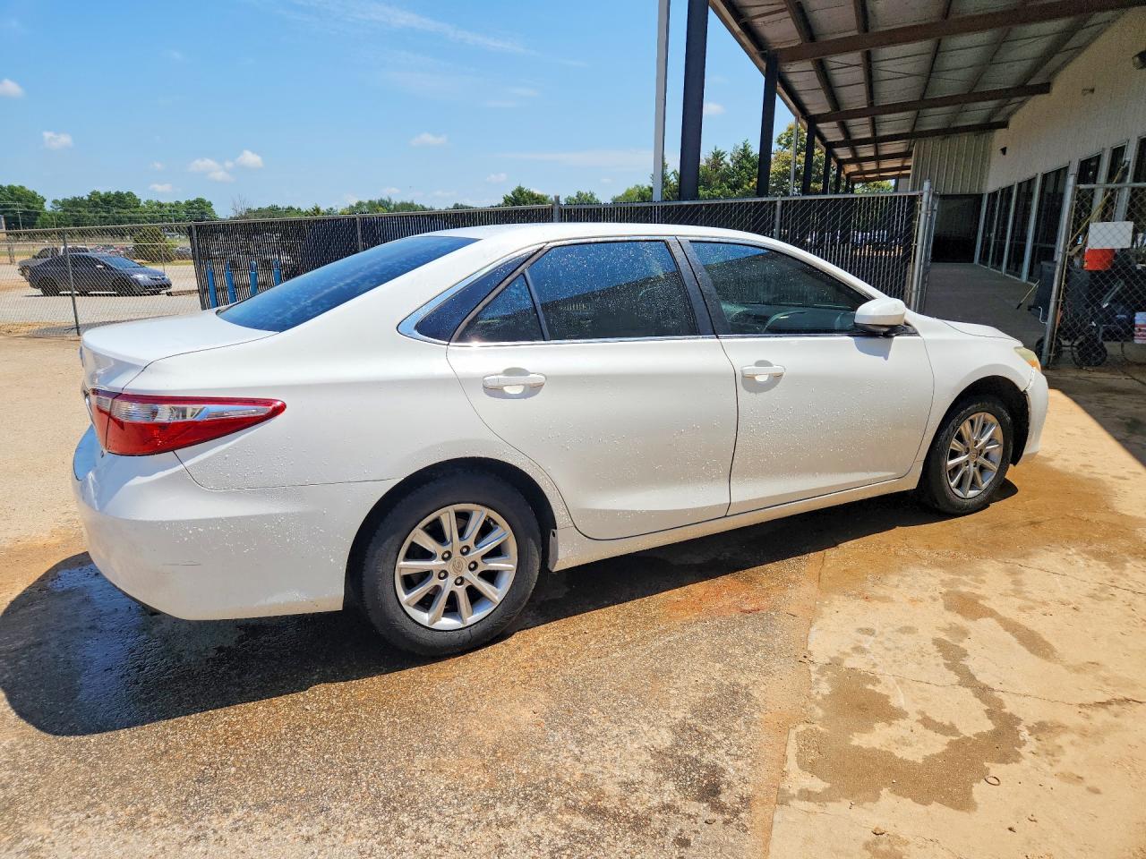 2016 TOYOTA CAMRY LE — снимка 3
