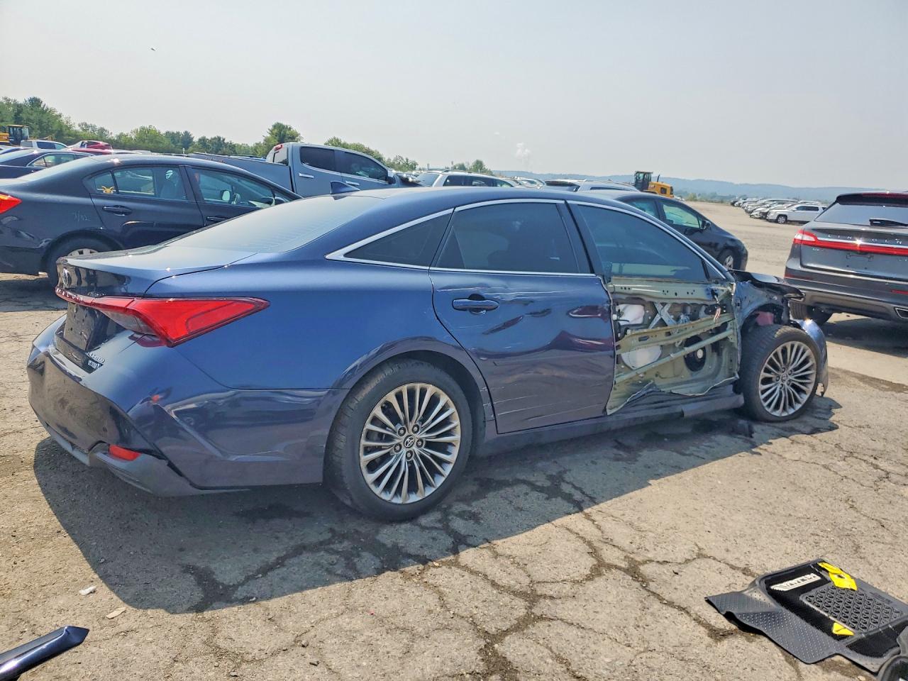 2019 TOYOTA AVALON HYBRID LIMITED — снимка 3