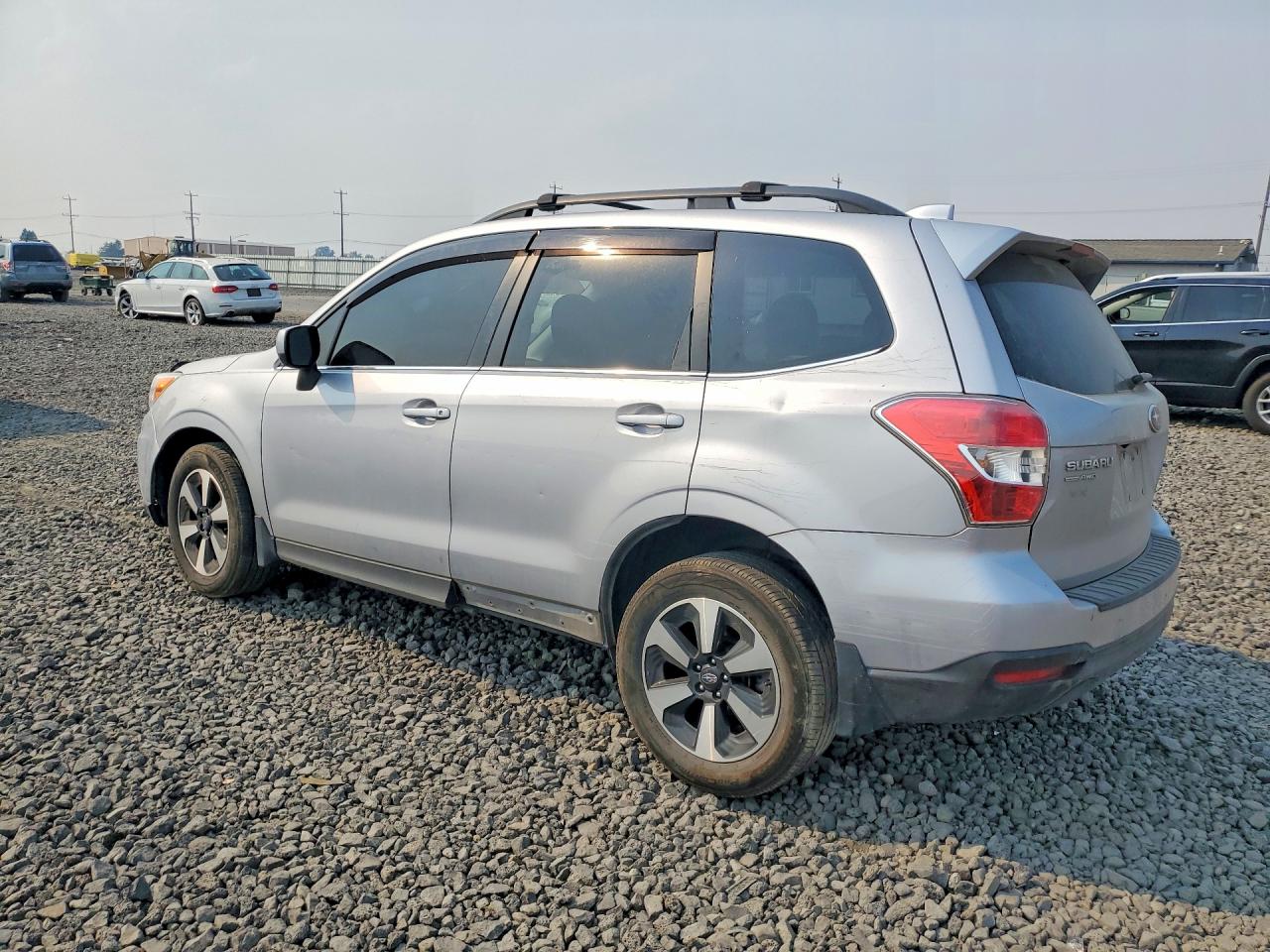 2016 SUBARU FORESTER 2.5I LIMITED — снимка 2