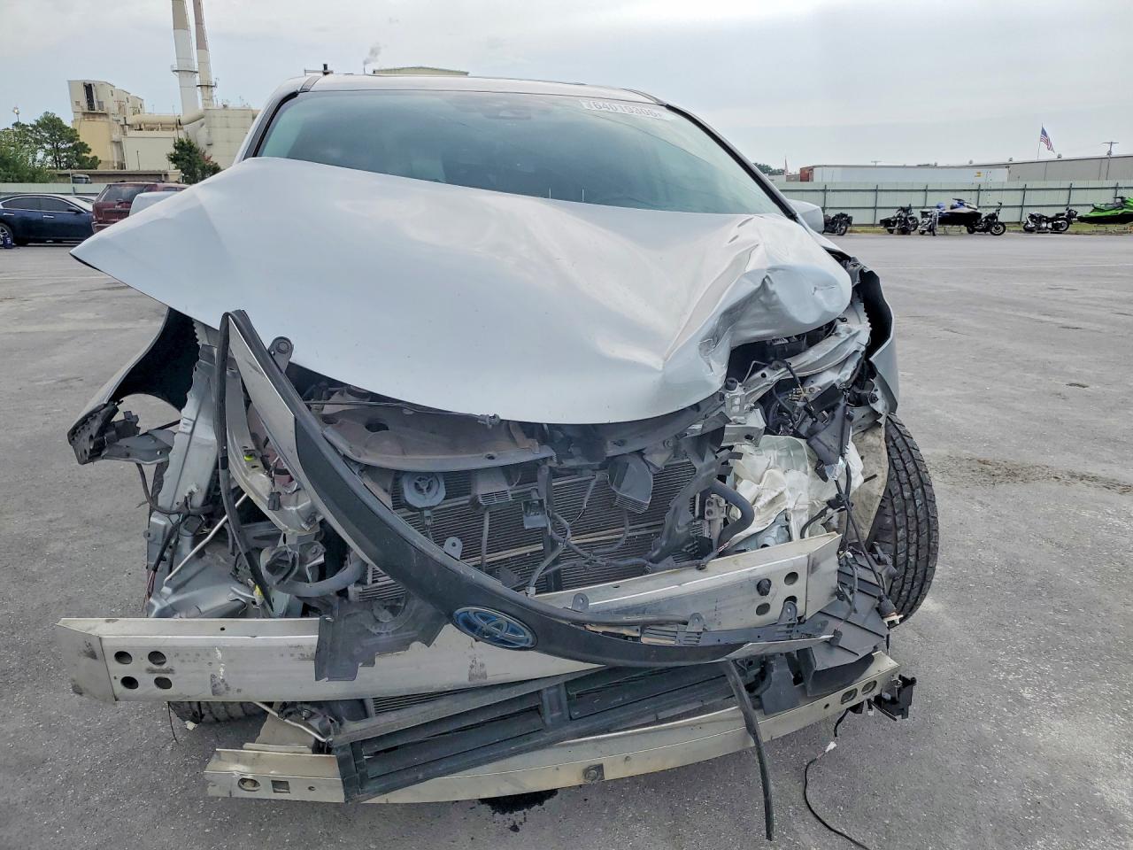 2021 TOYOTA SIENNA XLE — снимка 5