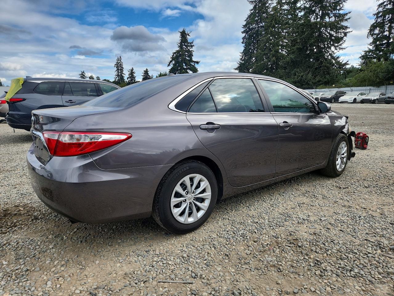 2016 TOYOTA CAMRY LE — снимка 3
