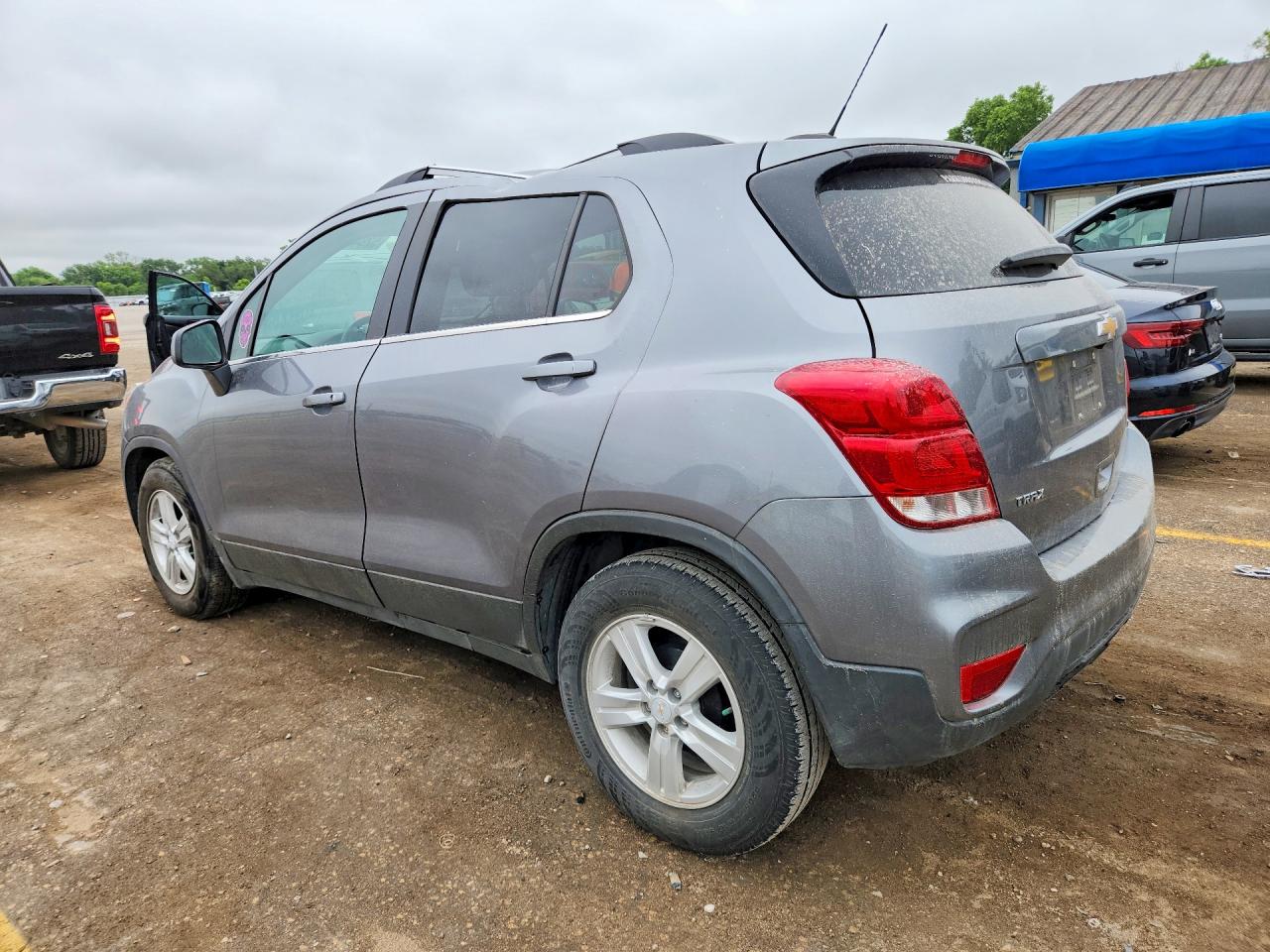 2020 CHEVROLET TRAX 1LT — снимка 2