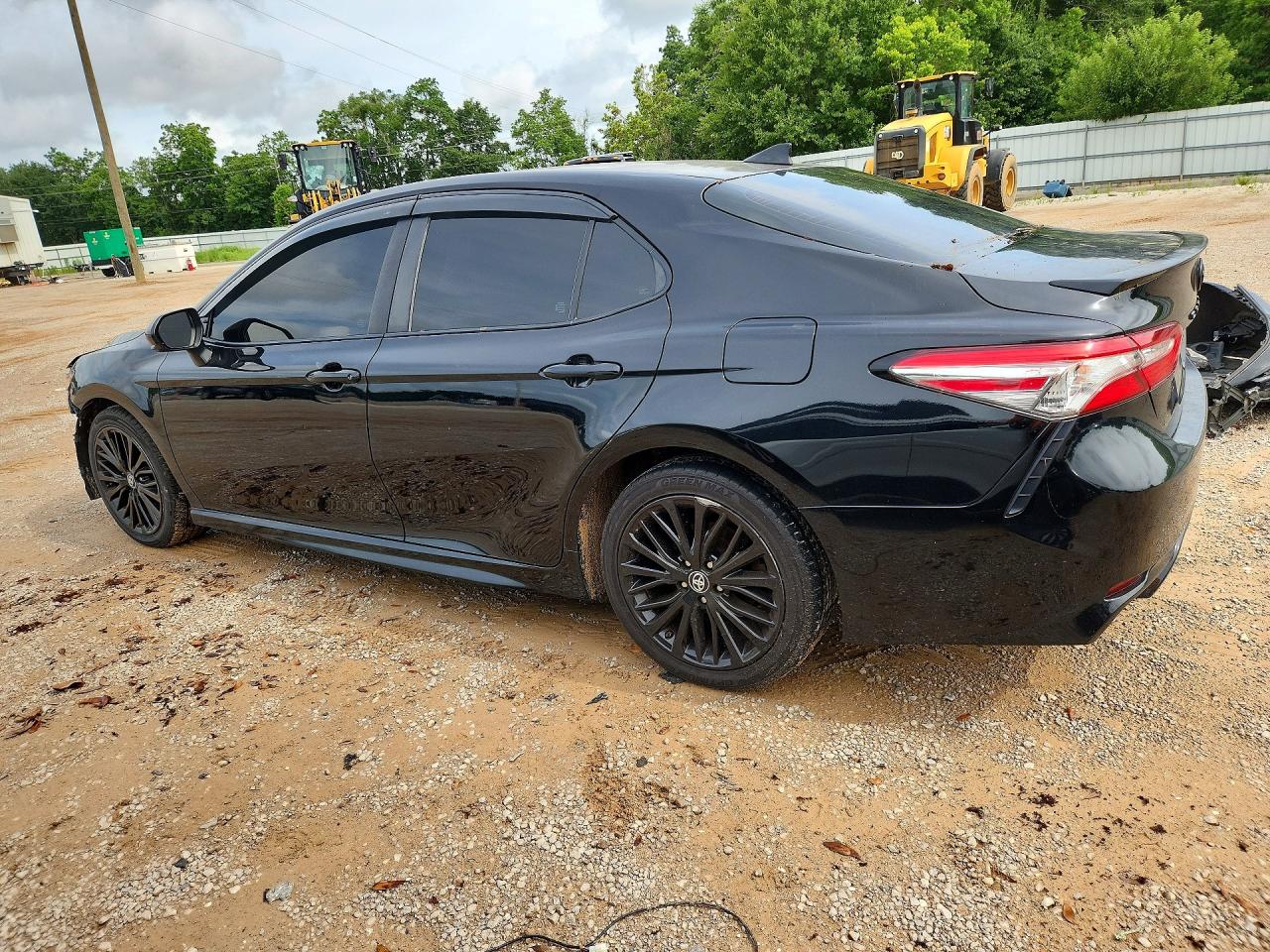 2019 TOYOTA CAMRY SE — снимка 2