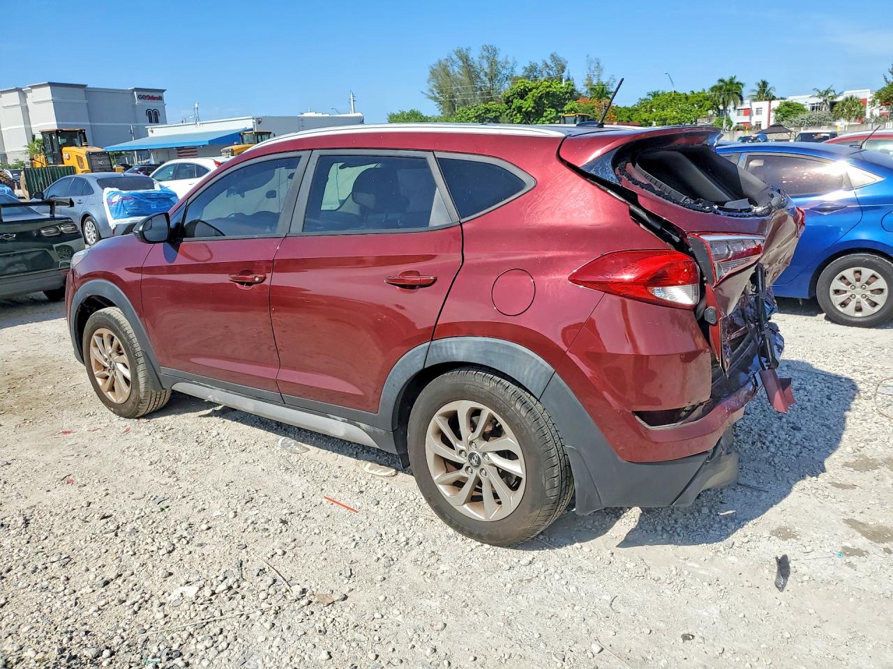 2017 HYUNDAI TUCSON SE — снимка 2