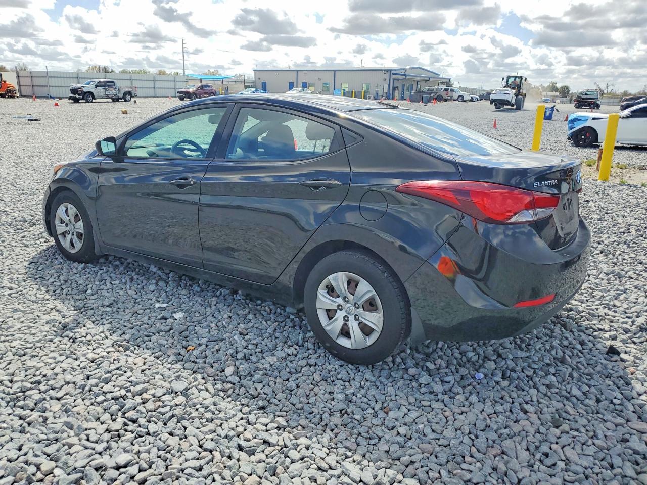 2016 HYUNDAI ELANTRA SE — снимка 2