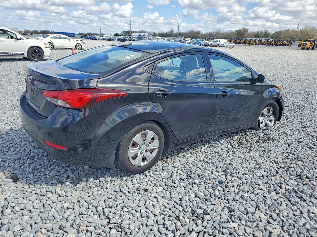 2016 HYUNDAI ELANTRA SE — снимка 3