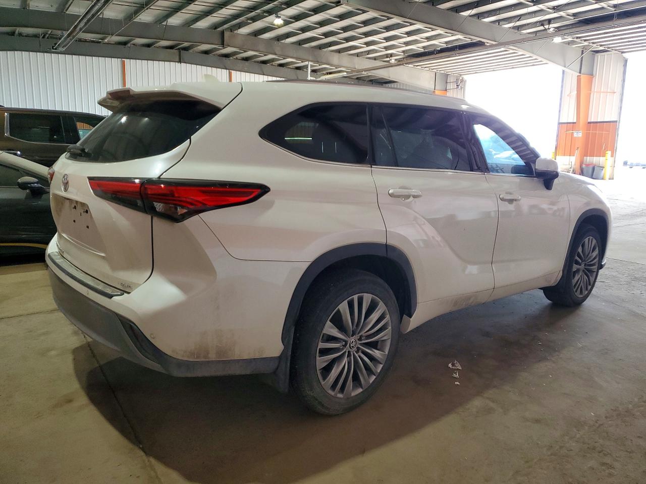 2020 TOYOTA HIGHLANDER LIMITED V6 4DR AWD — снимка 3