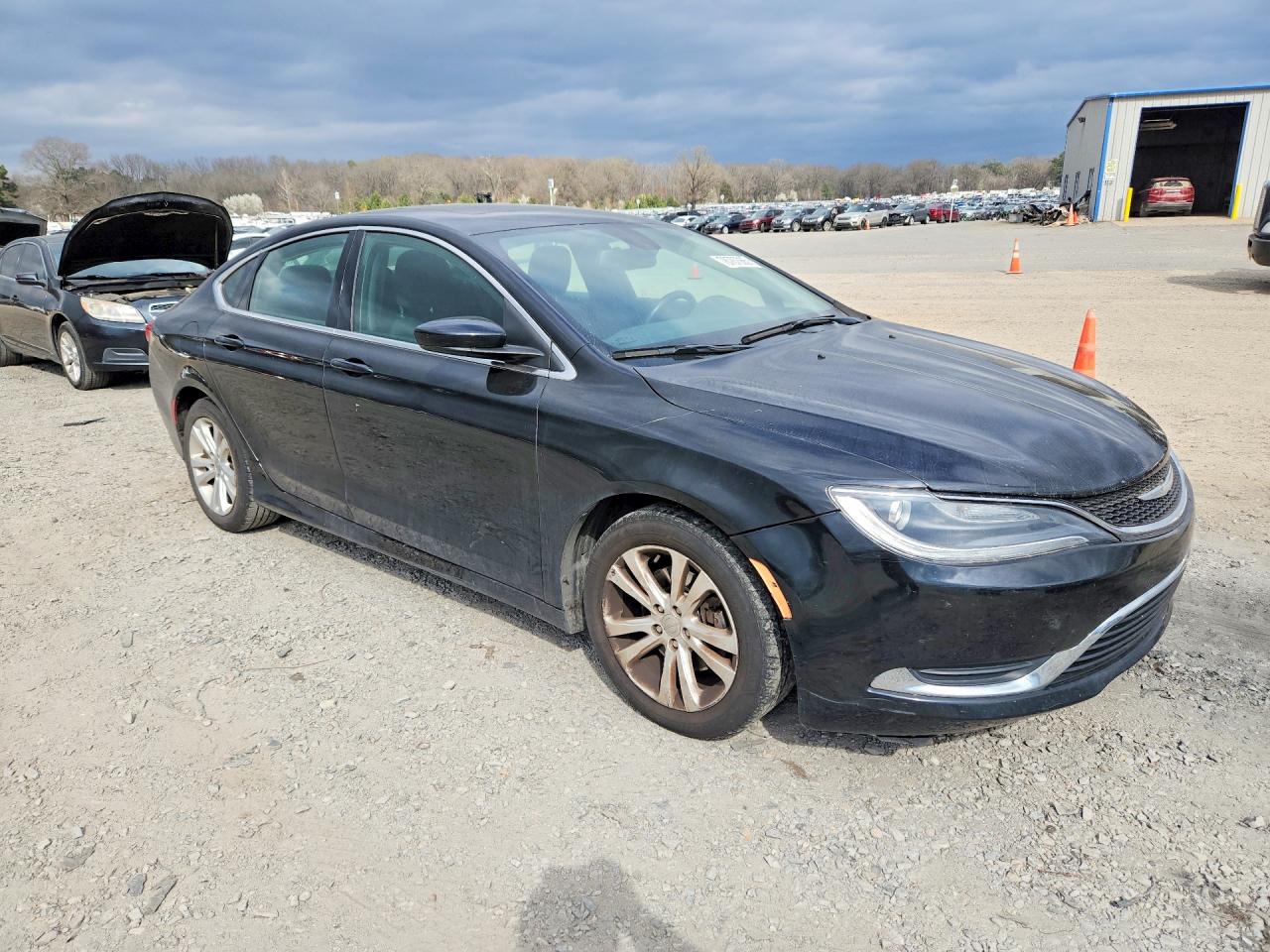 2016 CHRYSLER 200 LIMITED — снимка 4