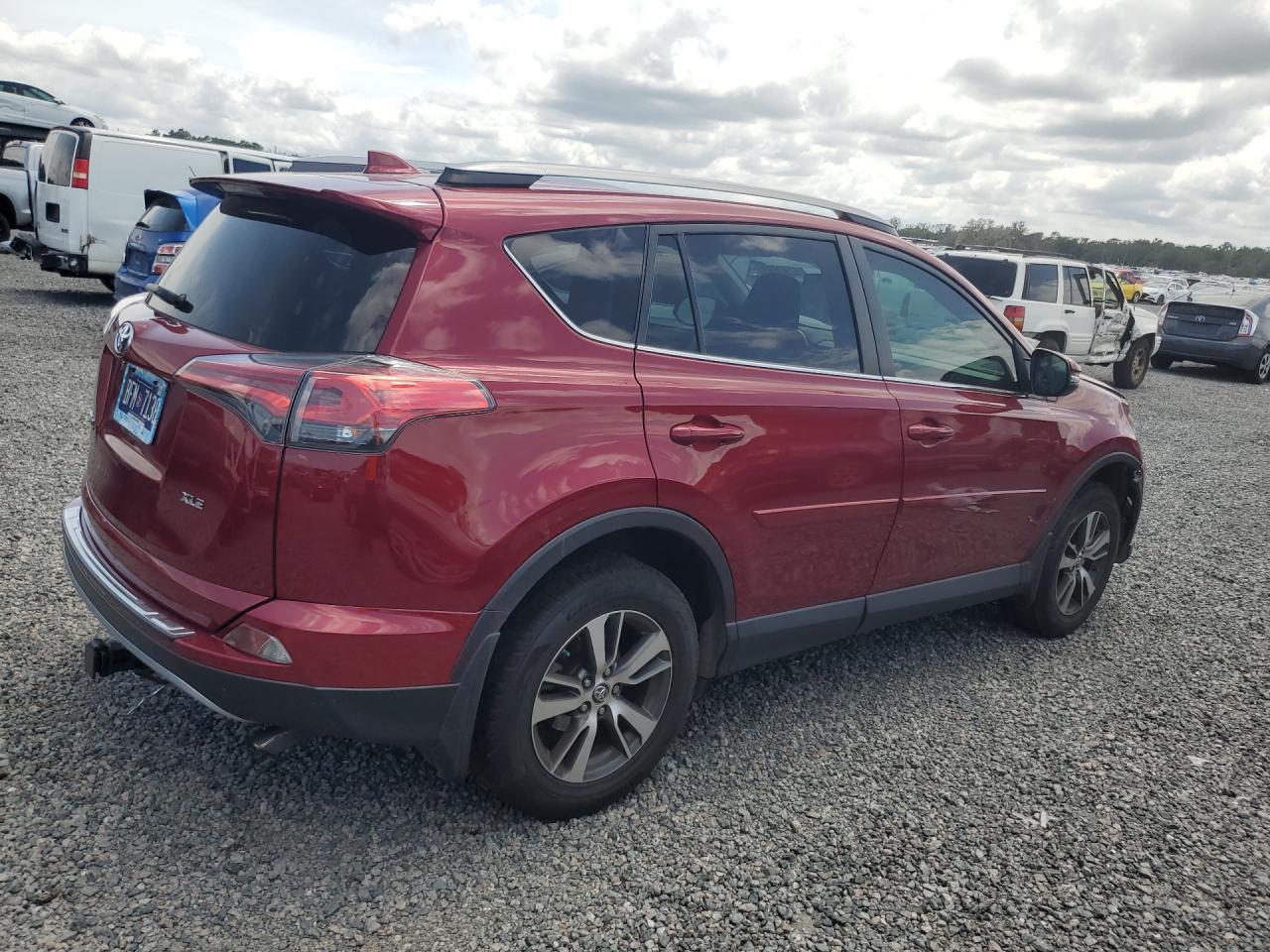 2018 TOYOTA RAV4 XLE — снимка 3