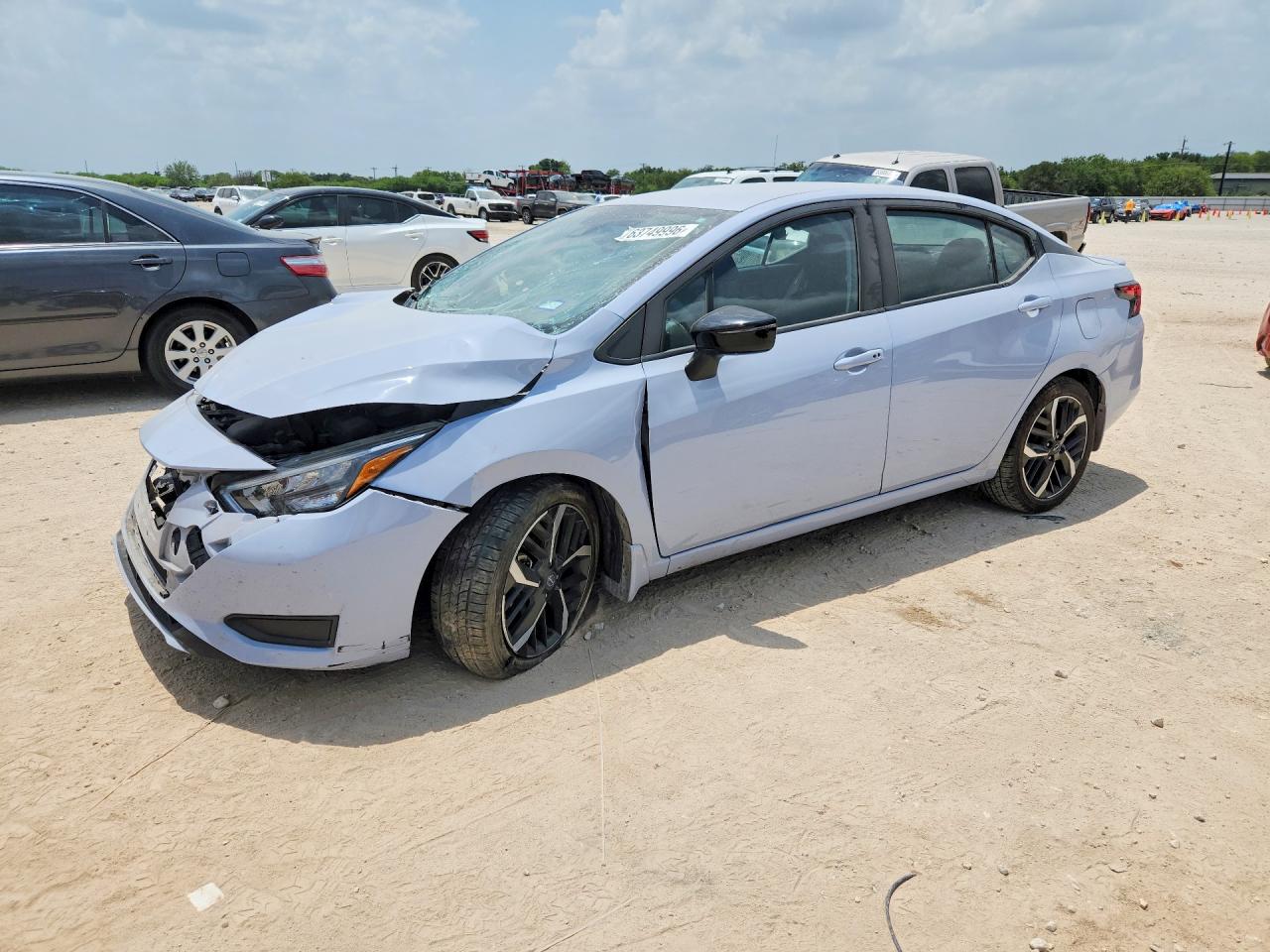 2023 NISSAN VERSA SR