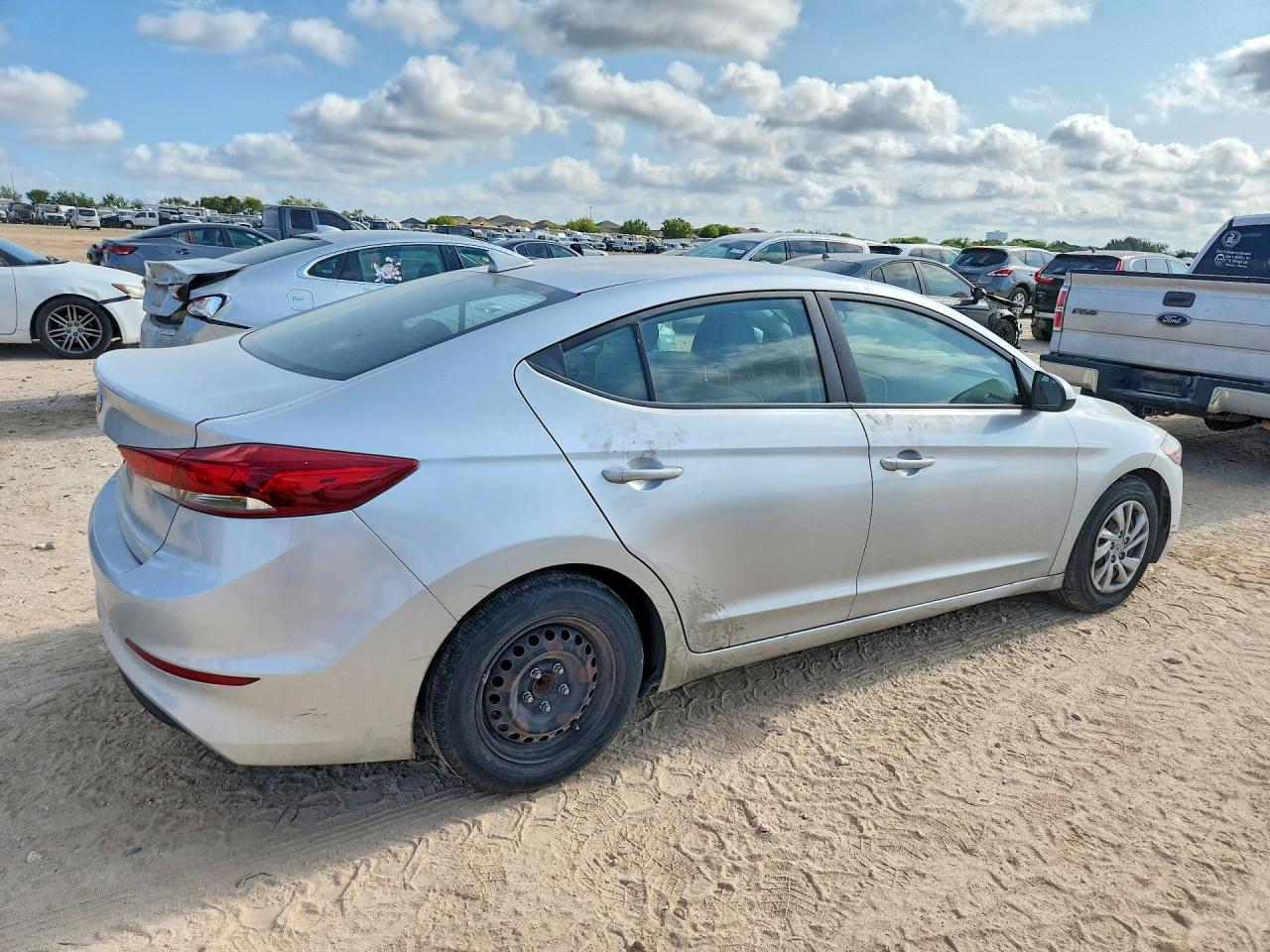 2017 HYUNDAI ELANTRA SE — снимка 3